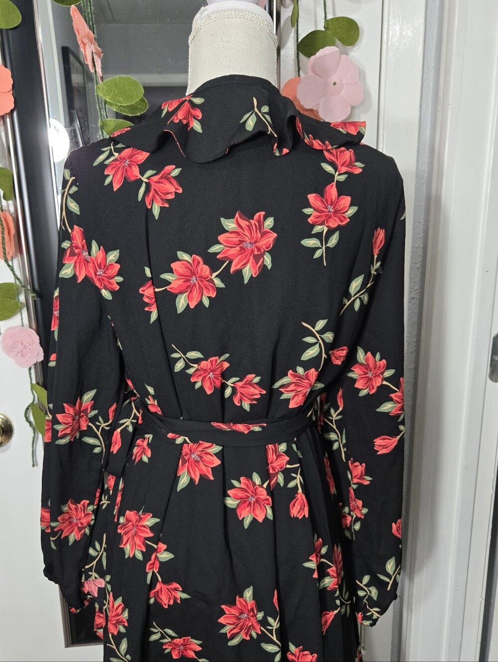 Draper James Black Floral Long Sleeve Ruffle Midi Wrap Dress Women's Sz Large - Picture 9 of 9